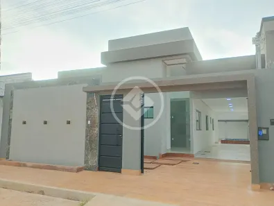 Casa com 3 Quartos à venda, 185m² no Jardins do Lago, Caldas Novas