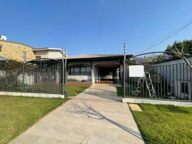 Casa com 4 Quartos à venda, 201m² no Recanto Tropical, Cascavel