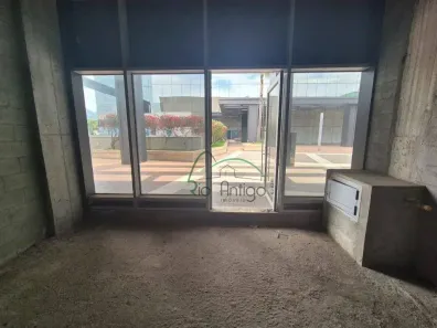 Ponto Comercial para alugar, 50m² no Santo Cristo, Rio de Janeiro