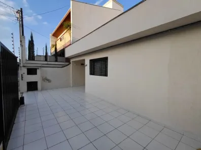 Sobrado com 4 Quartos à venda, 180m² no Conjunto Residencial São Francisco, Taubaté