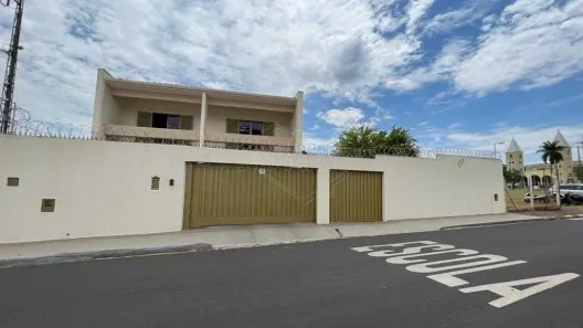 Casa com 4 Quartos à venda, 453m² no Vila Xavier (Vila Xavier), Araraquara