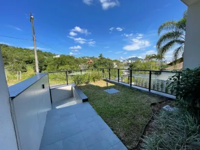 Casa com 3 Quartos para alugar, 216m² no João Paulo, Florianópolis