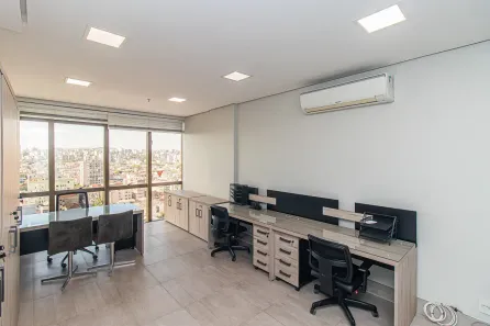 Sala Comercial à venda, 33m² no São Geraldo, Porto Alegre