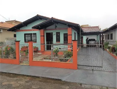 Casa com 4 Quartos à venda, 212m² no Mato Alto, Araranguá