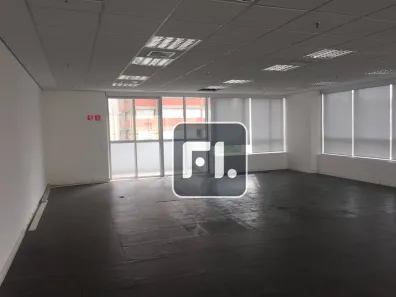 Sala Comercial para alugar, 240m² no Vila Olímpia, São Paulo
