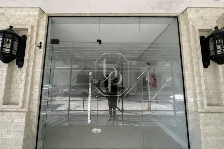 Sala Comercial à venda, 59m² no Meia Praia, Itapema
