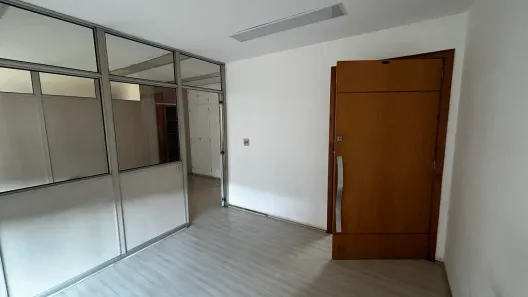 Prédio Comercial para alugar, 69m² no Santa Efigênia, Belo Horizonte