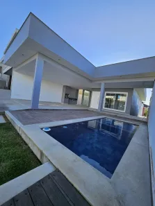 Casa de Condomínio com 3 Quartos à venda, 274m² no Imboassica, Macaé