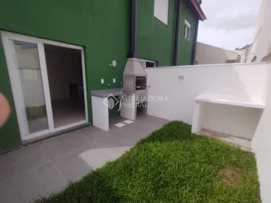 Casa com 2 Quartos à venda, 92m² no Guarujá, Porto Alegre
