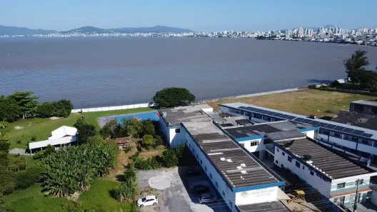 Lote/Terreno à venda, 676m² no Barreiros, São José
