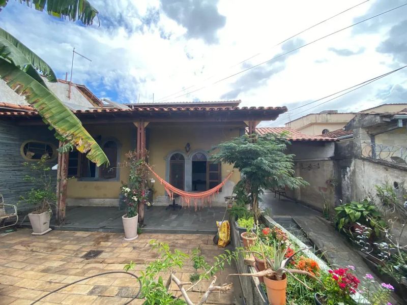 Apartamento com 3 quartos — Santa Rosa, Belo Horizonte