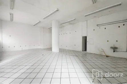 Ponto Comercial à venda, 81m² no Independência, Porto Alegre