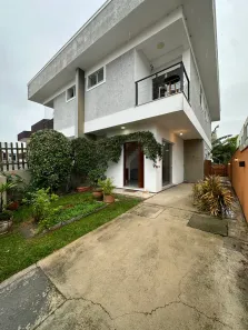 Sobrado com 3 Quartos para alugar, 150m² no Campeche, Florianópolis