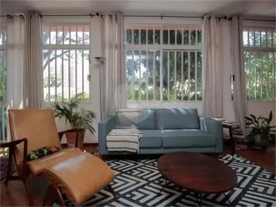 Sobrado com 4 Quartos à venda, 200m² no Sumaré, São Paulo