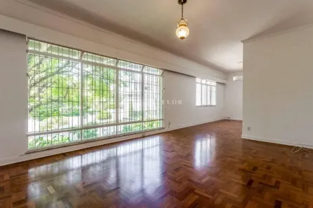Casa com 3 Quartos para alugar, 231m² no Pacaembu, São Paulo