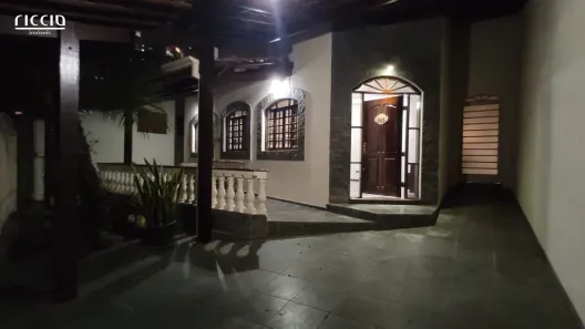 Casa com 5 Quartos à venda, 180m² no Jardim das Indústrias, São José dos Campos