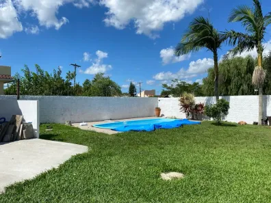 Sobrado com 3 Quartos à venda, 164m² no Laranjal, Pelotas