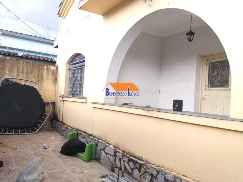 Casa com 6 quartos — Santo André, Belo Horizonte