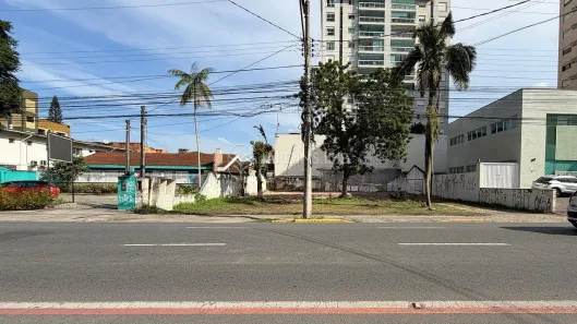 Lote/Terreno à venda, 736m² no Centro, Joinville