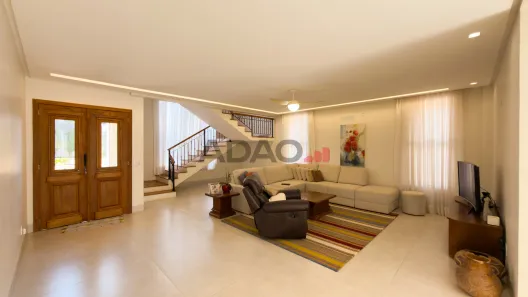 Sobrado com 4 Quartos à venda, 406m² no Fazenda Vau das Pombas, Goiânia