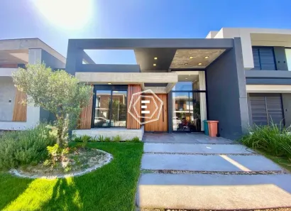 Casa de Condomínio com 4 Quartos à venda, 150m² no XANGRI-LÁ, Xangri-lá
