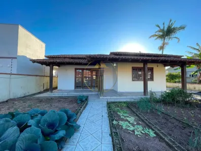 Casa com 4 Quartos para alugar, 95m² no Universitario, Tijucas