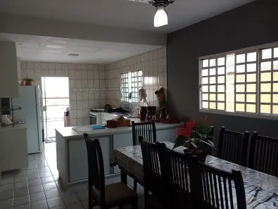 Sobrado com 3 Quartos à venda, 130m² no Jardim São Luiz, Jacareí