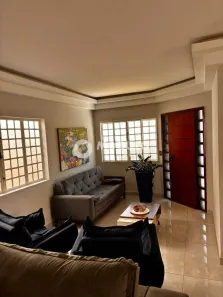 Casa com 3 Quartos para alugar, 185m² no Vigilato Pereira, Uberlândia