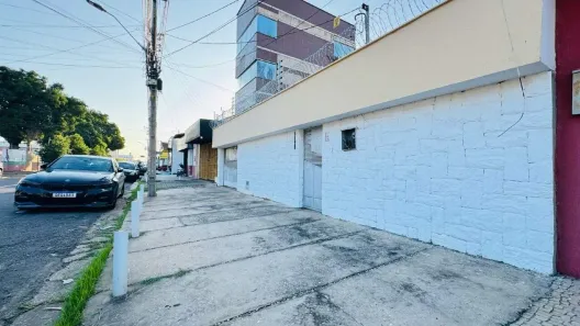 Imóvel Comercial com 3 Quartos à venda, 220m² no Centro, Teresina
