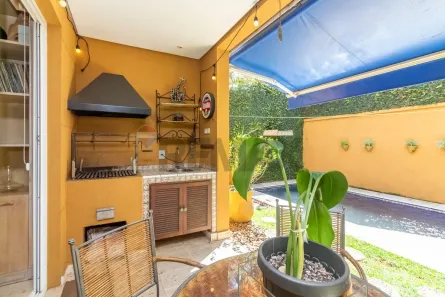 Casa de Condomínio com 3 Quartos à venda, 258m² no Santo Amaro, São Paulo