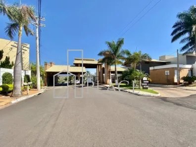 Casa com 3 Quartos para alugar, 200m² no Jardim Colibri, Marília