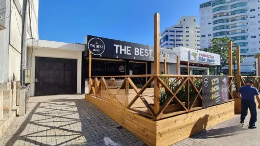 para alugar, 200m² no Coqueiros, Florianópolis