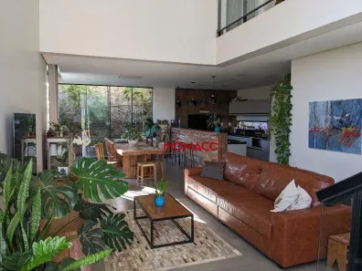 Casa de Condomínio com 3 Quartos à venda, 198m² no Jardim Morumbi, Londrina
