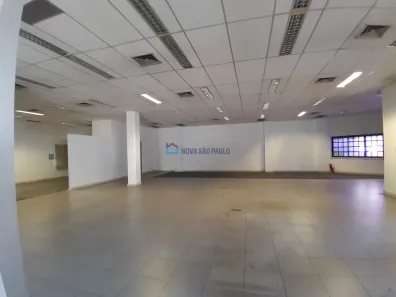 Prédio Comercial para alugar, 690m² no Casa Grande, Diadema