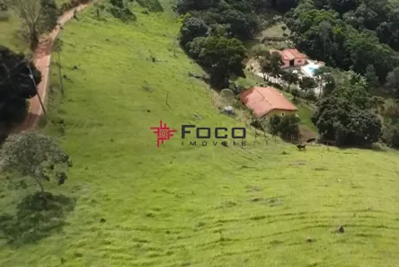 Fazenda/Sítio com 5 Quartos à venda, 280m² no Pouso Frio, Taubaté