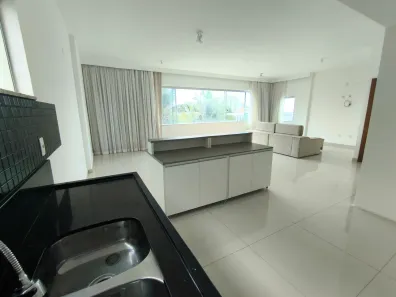Casa de Condomínio com 3 Quartos para alugar, 250m² no Cancela Preta, Macaé