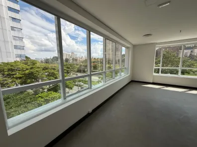 Sala Comercial para alugar, 137m² no Cidade Monções, São Paulo