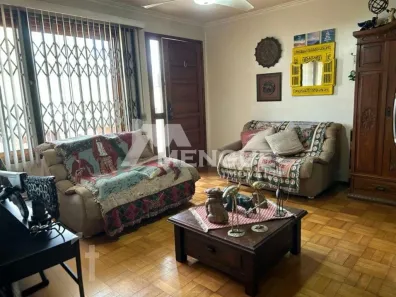 Casa com 3 Quartos à venda, 250m² no Jardim Itu, Porto Alegre
