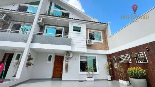 Casa de Condomínio com 3 Quartos à venda, 133m² no Uberaba, Curitiba