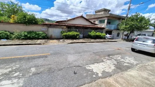 Casa com 2 Quartos à venda, 380m² no Vila Universal, Betim