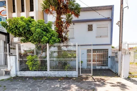 Casa com 3 Quartos à venda, 212m² no Santa Maria Goretti, Porto Alegre