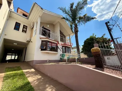 Sobrado com 3 Quartos à venda, 182m² no Estância Velha, Canoas