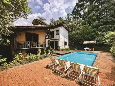 Fazenda/Sítio com 3 Quartos para venda ou aluguel, 305m² no Chácara de La Rocca, Carapicuíba