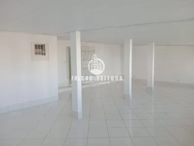 Ponto Comercial à venda, 300m² no Candeal, Salvador