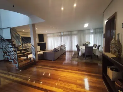 Prédio Residencial com 4 Quartos à venda, 561m² no Cristo Redentor, Caxias do Sul