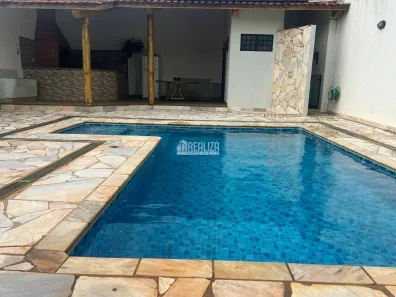 Casa com 4 Quartos à venda, 240m² no Jardim Novo Horizonte, Uberaba