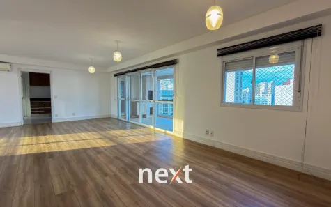 Apartamento com 3 Quartos para alugar, 183m² no Cambuí, Campinas