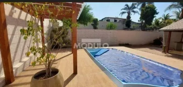 Imóvel Comercial com 3 Quartos à venda, 295m² no Cidade Jardim, Uberlândia