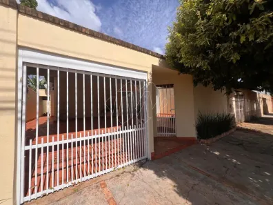 Casa com 2 Quartos à venda, 133m² no Jardim Imperador, Araraquara