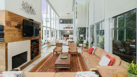 Casa com 3 Quartos à venda, 480m² no Vila Madalena, São Paulo